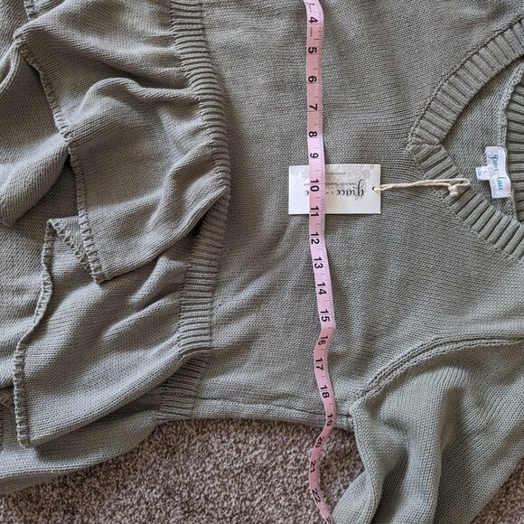 Grace & Lace peplum sweater - Picture 2 of 2